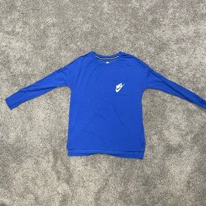 Nike women’s blue long sleeve shirt with pocket